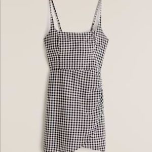 Abercrombie&Fitch Scooped neck wrap mini dress